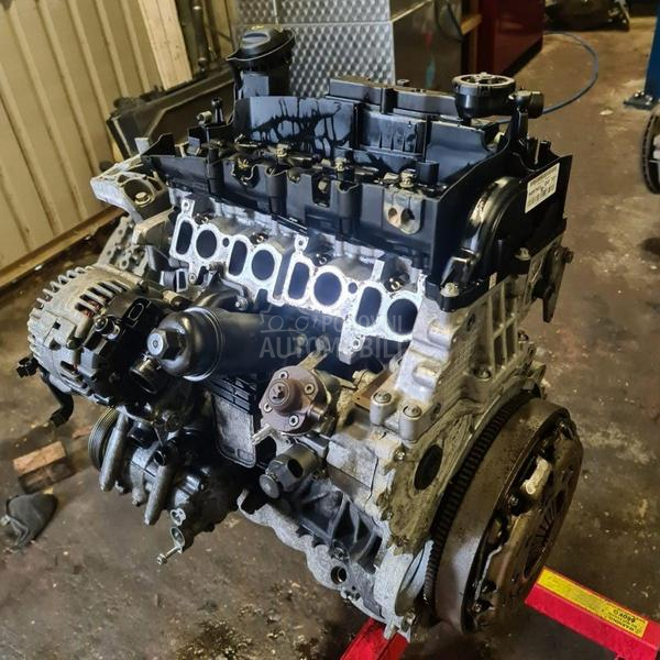 kompletan motor u delovima