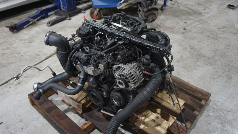 kompletan motor u delovima