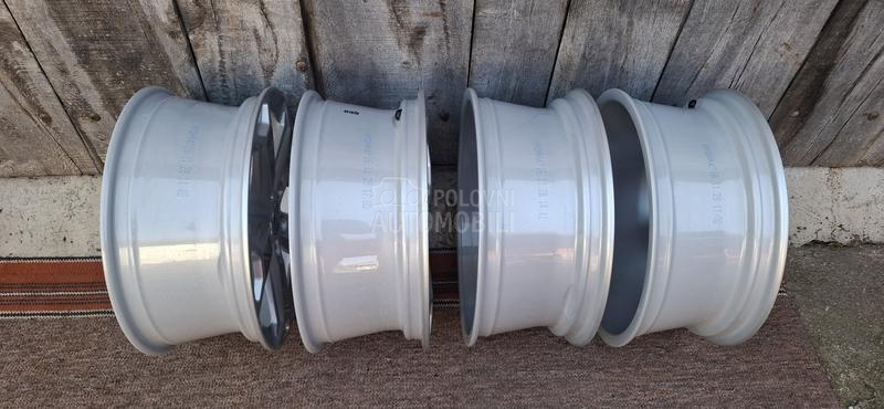 Aluminijumske felne audi Q2 orginalz 17" 5 x 112