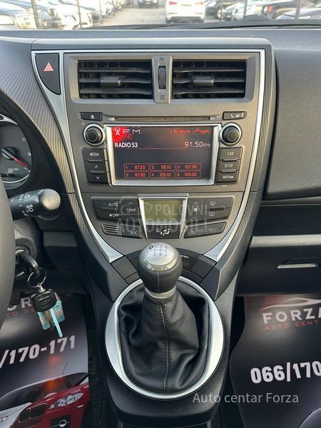 Toyota Verso-S 127 000 k m