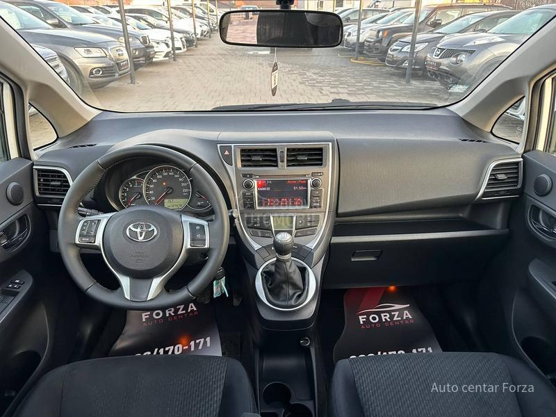 Toyota Verso-S 127 000 k m