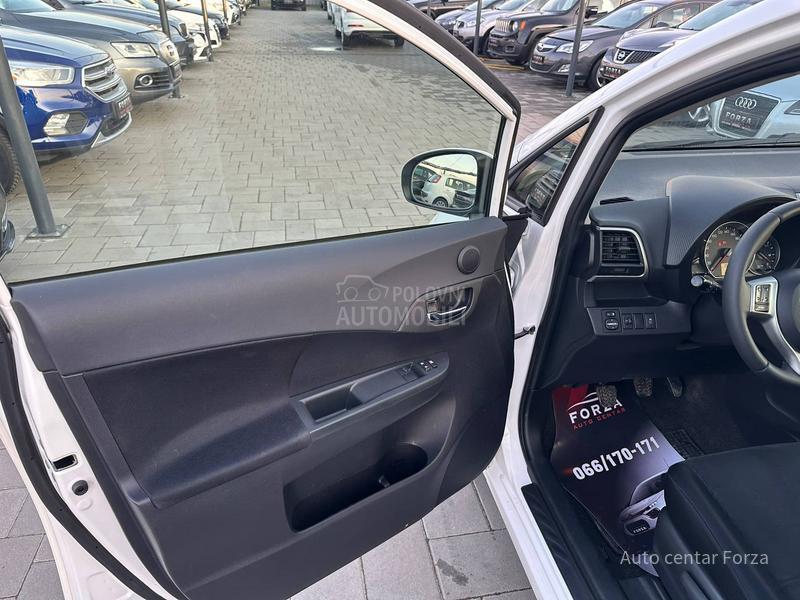 Toyota Verso-S 127 000 k m