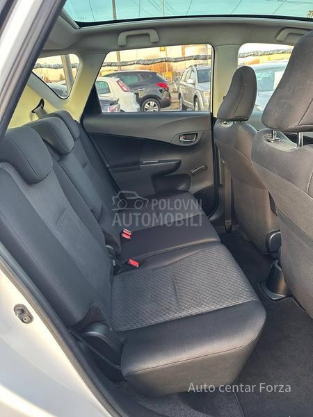 Toyota Verso-S 127 000 k m