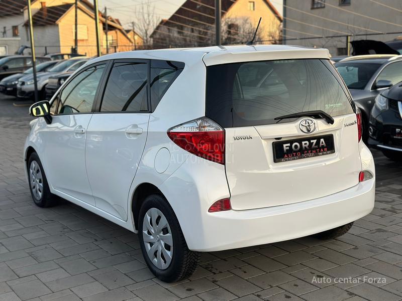 Toyota Verso-S 127 000 k m