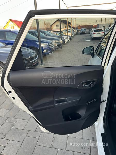 Toyota Verso-S 127 000 k m