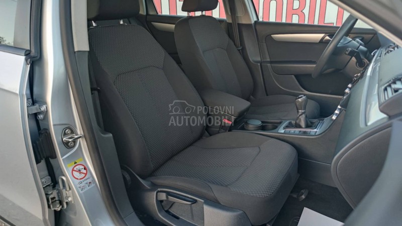 Volkswagen Passat B7 1.6 TDi /BLUEMOTION/