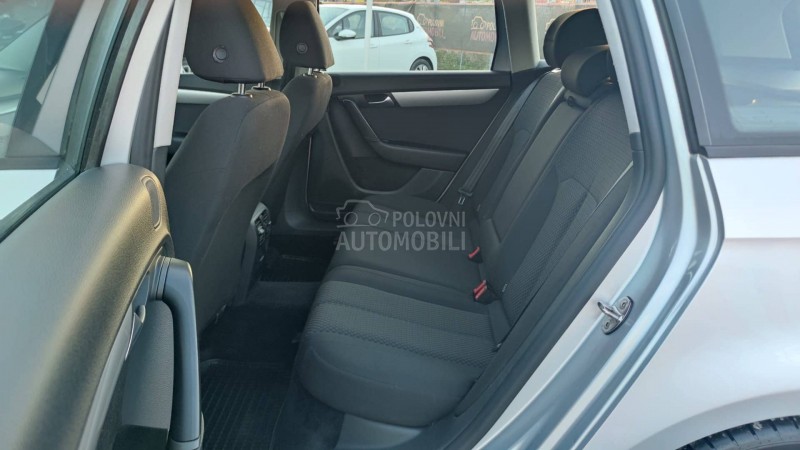 Volkswagen Passat B7 1.6 TDi /BLUEMOTION/