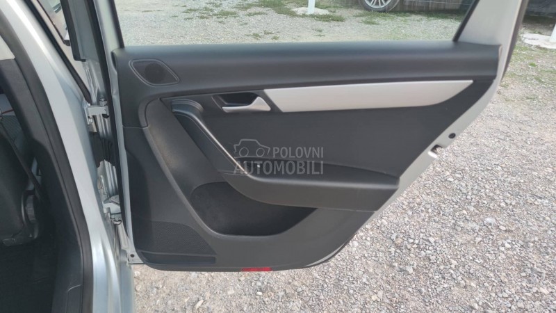 Volkswagen Passat B7 1.6 TDi /BLUEMOTION/