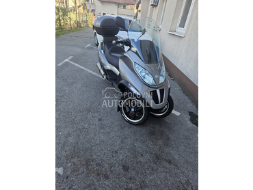 Piaggio mp3 400