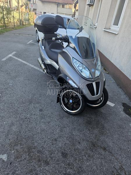 Piaggio mp3 400