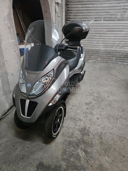Piaggio mp3 400