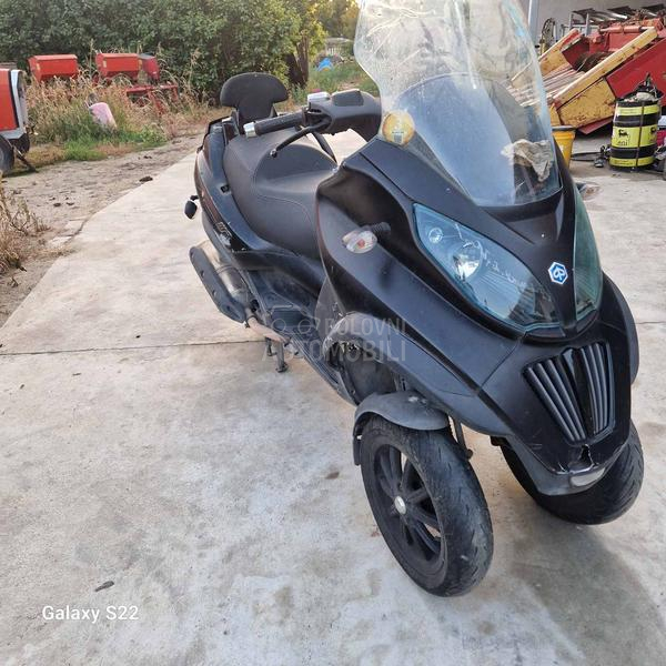 Piaggio Mp3
