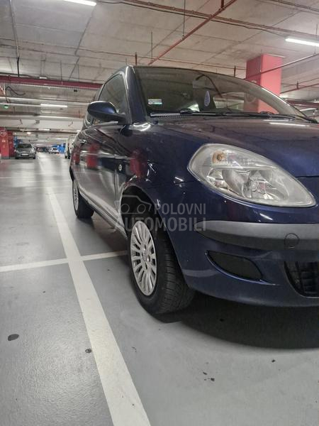 Lancia Ypsilon 