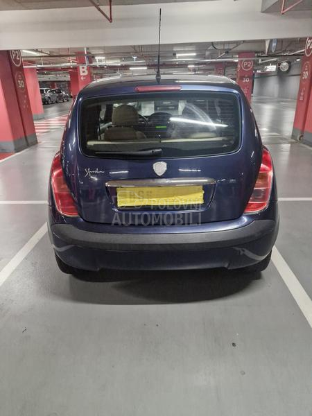 Lancia Ypsilon 