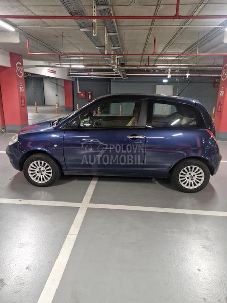 Lancia Ypsilon 