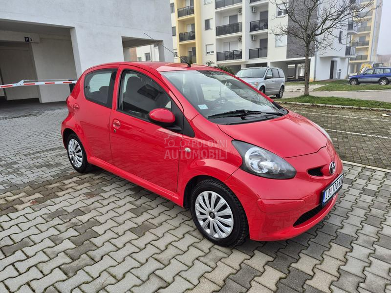Toyota Aygo 1.0b //CH//