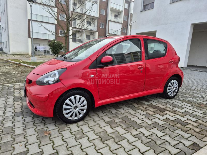Toyota Aygo 1.0b //CH//