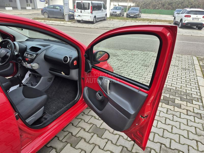 Toyota Aygo 1.0b //CH//