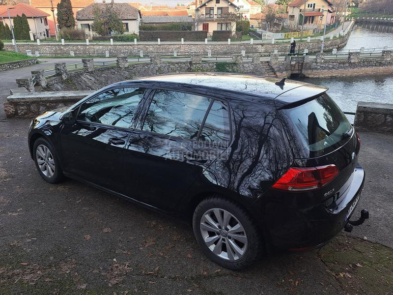Volkswagen Golf 7 1.6 TDI bluemotion