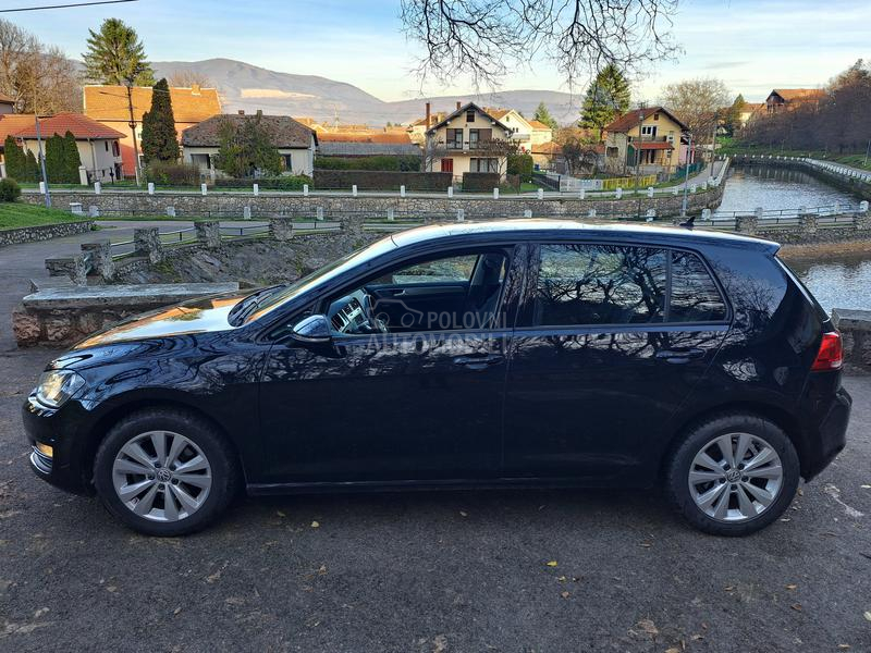 Volkswagen Golf 7 1.6 TDI bluemotion