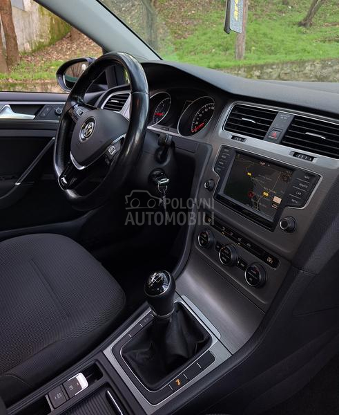 Volkswagen Golf 7 1.6 TDI bluemotion