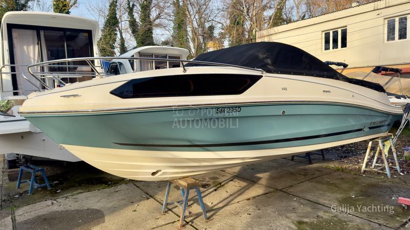 Bayliner VR6 Cuddy