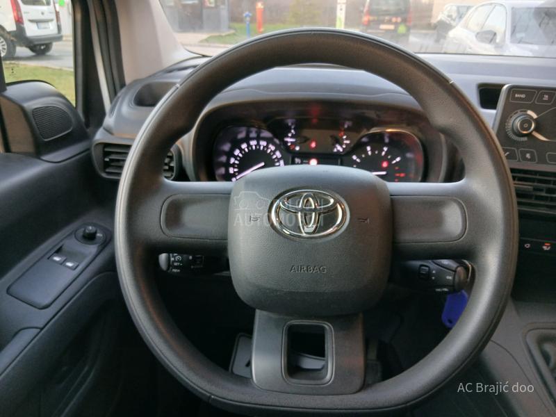 Toyota Proace City 1.5 102HP N1