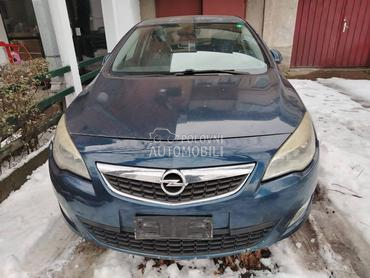 Opel Astra J 