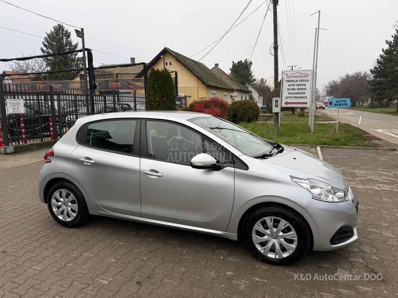 Peugeot 208 1.2