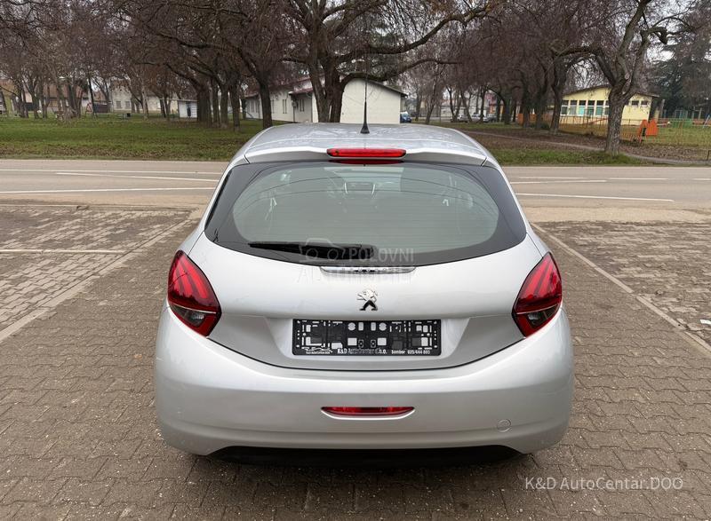 Peugeot 208 1.2