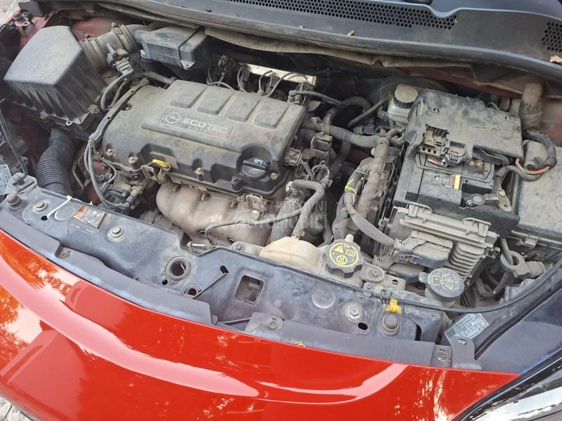 Opel Corsa E 1.4 tng