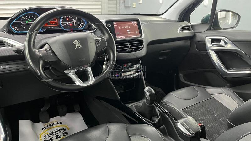 Peugeot 2008 ALLURE 1OF1