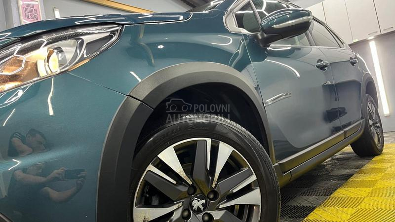 Peugeot 2008 ALLURE 1OF1