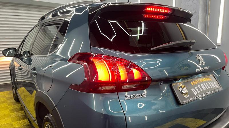 Peugeot 2008 ALLURE 1OF1