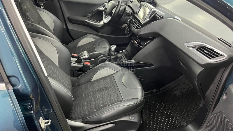Peugeot 2008 ALLURE 1OF1