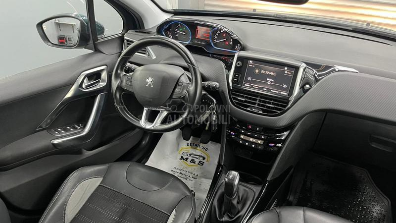Peugeot 2008 ALLURE 1OF1