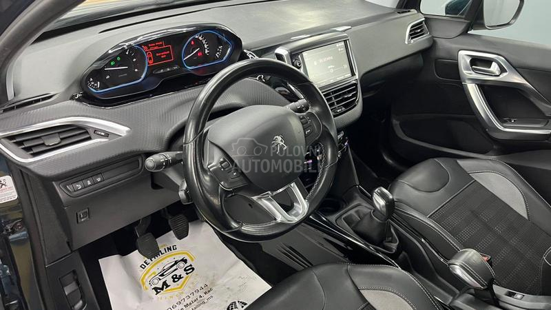 Peugeot 2008 ALLURE 1OF1