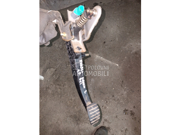 Papucica kvacila Megan 2 za Renault Megane od 2003. do 2008. god.