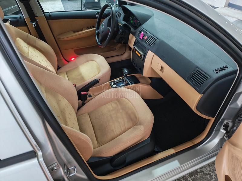 Škoda Fabia 1.4b aut. menj.