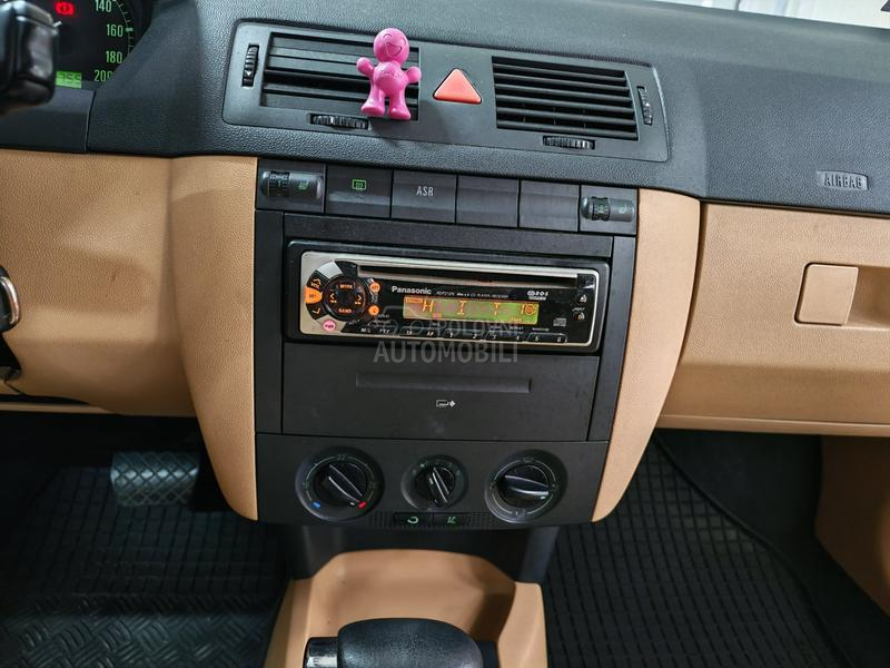 Škoda Fabia 1.4b aut. menj.