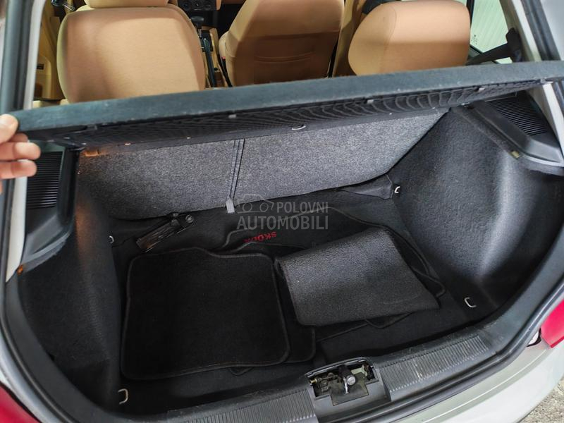 Škoda Fabia 1.4b aut. menj.