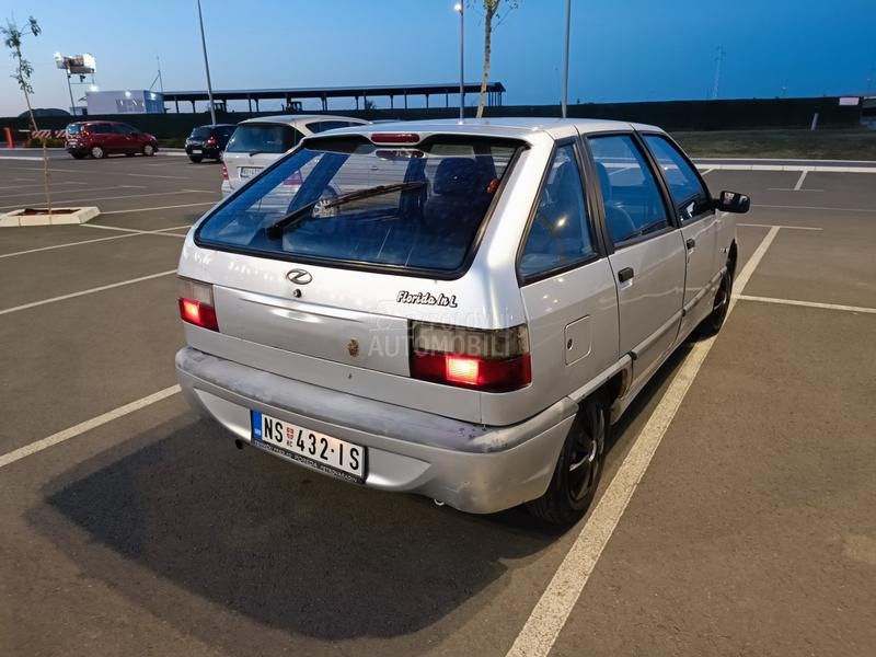 Zastava Florida In 1.6 In L