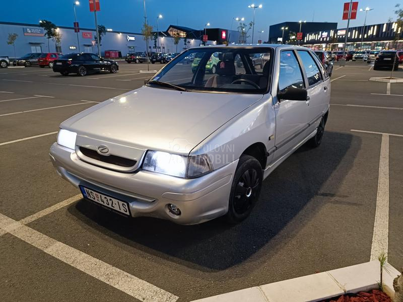 Zastava Florida In 1.6 In L