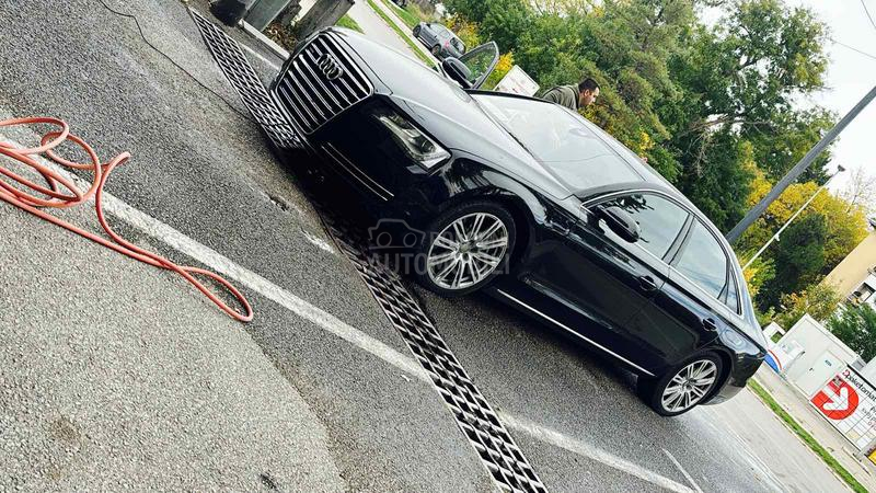 Audi A8 4.2 Long Tek R.E.G