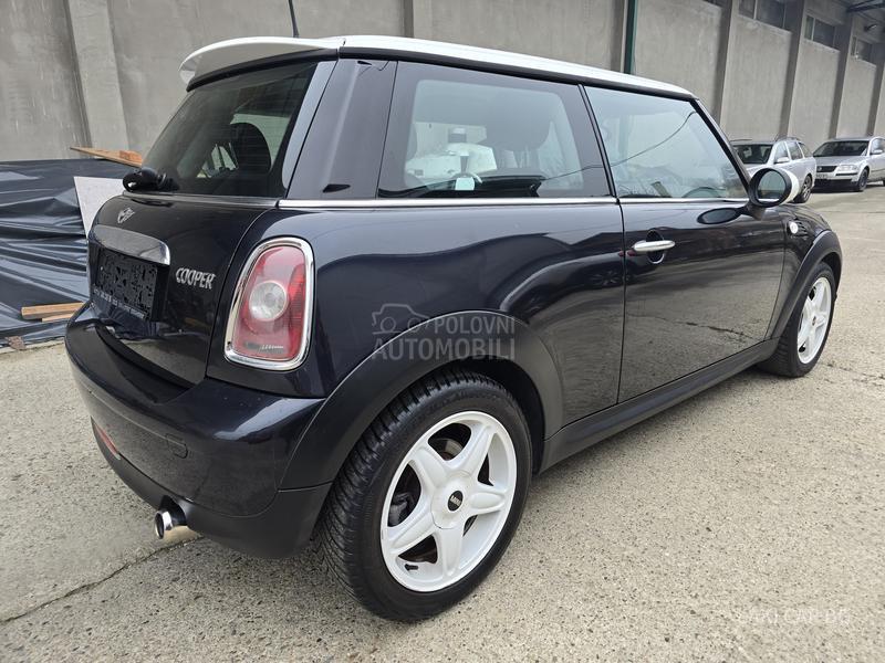 MINI Cooper 1.6b