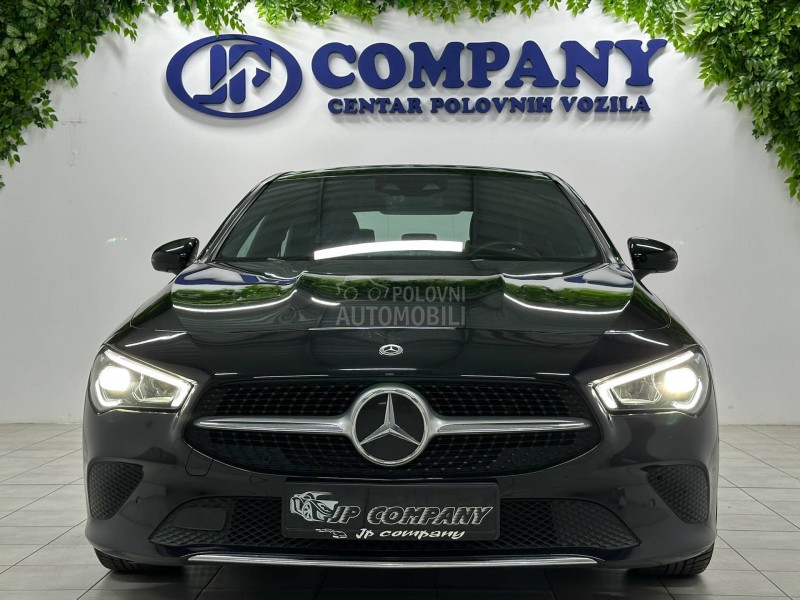 Mercedes Benz CLA 180 AMB AUT