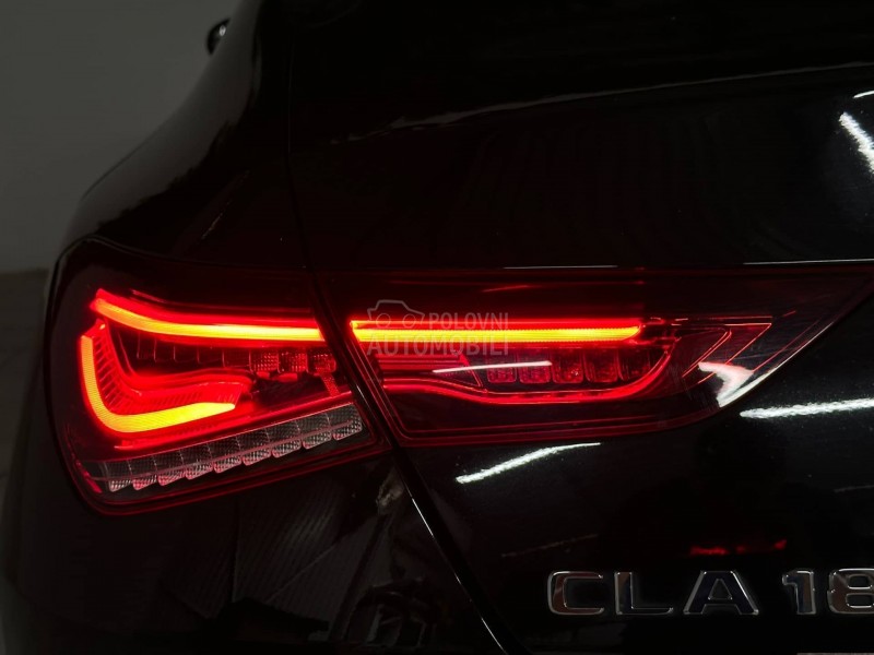 Mercedes Benz CLA 180 AMB AUT