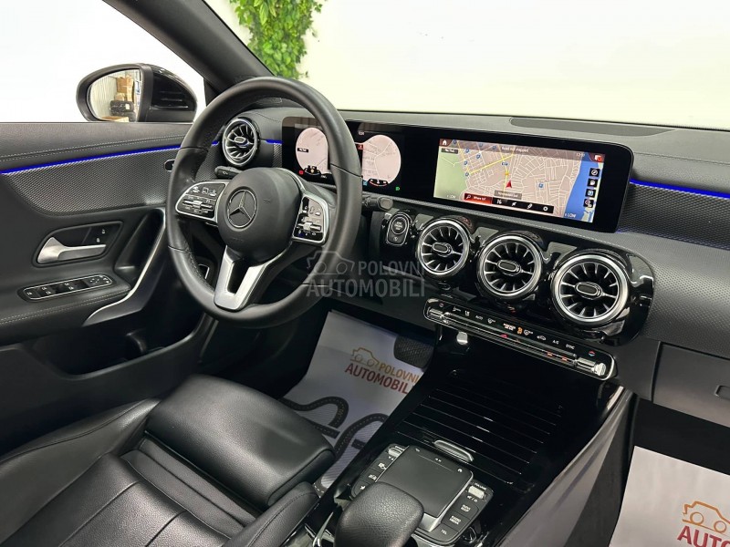 Mercedes Benz CLA 180 AMB AUT