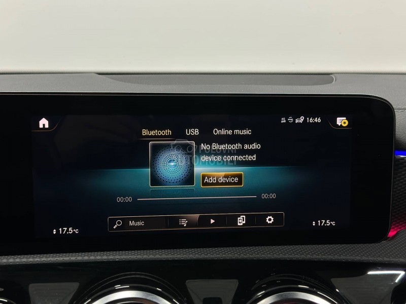 Mercedes Benz CLA 180 AMB AUT