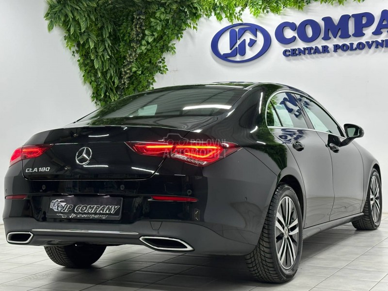 Mercedes Benz CLA 180 AMB AUT